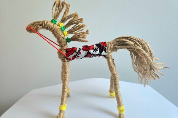 sloneczny konik, motanka le Petit Cheval Solaire