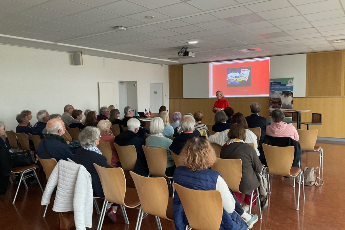 la conférence « La Pologne aujourd'hui »